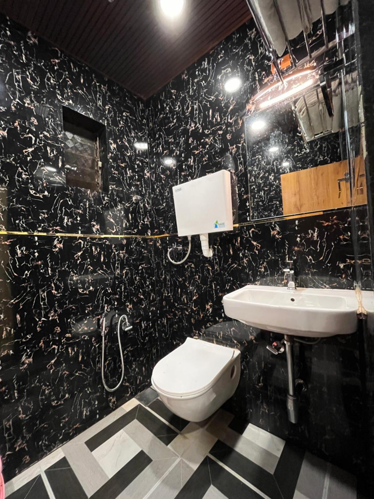 Hotel National - Grant Road Мумбаи Экстерьер фото