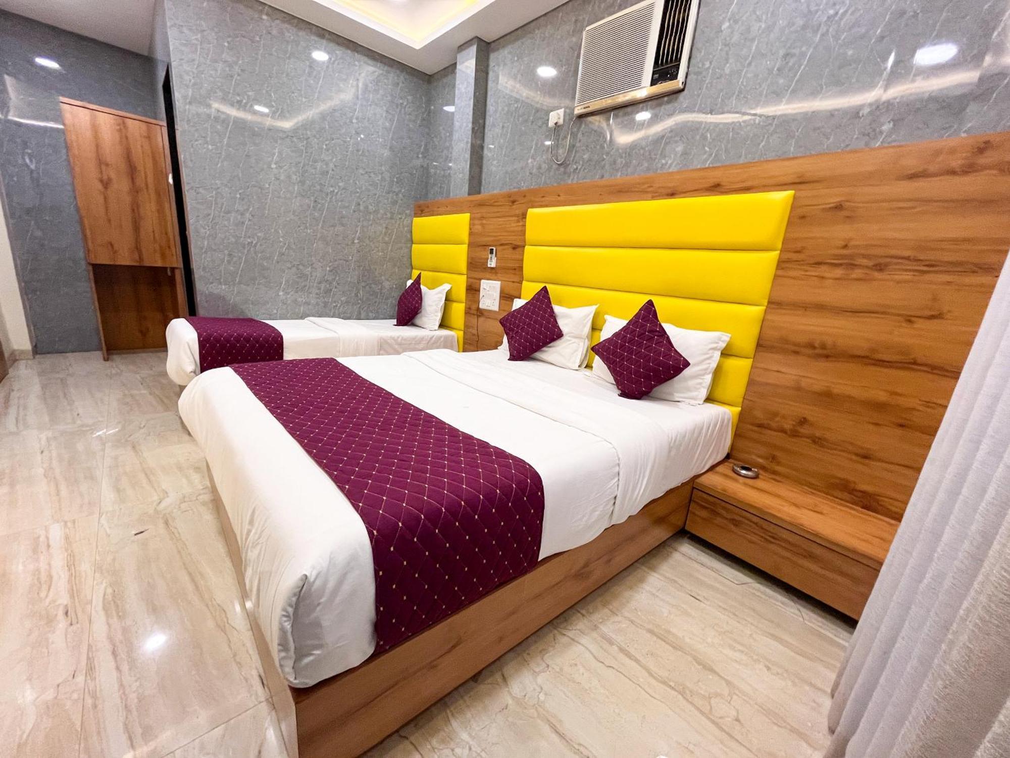 Hotel National - Grant Road Мумбаи Экстерьер фото