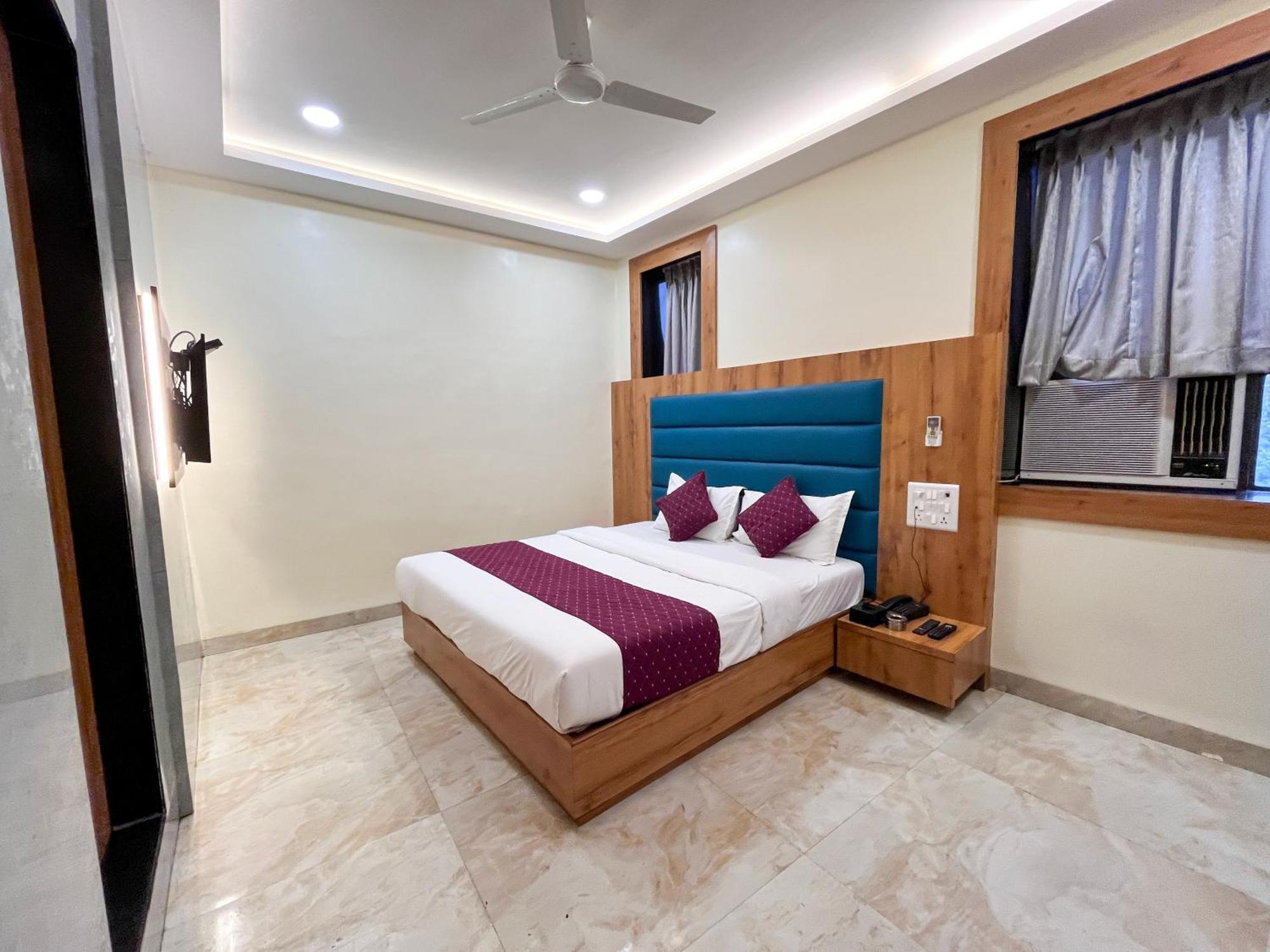 Hotel National - Grant Road Мумбаи Экстерьер фото
